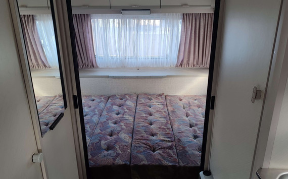 Кемпер для отдыха Burstner Holiday 4309 - изображение 15