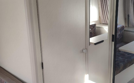 Кемпер для отдыха Burstner Holiday 4309 - изображение 19