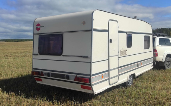 Кемпер для отдыха Burstner Holiday 4309 - изображение 2
