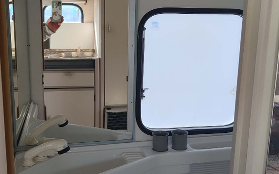 Кемпер для отдыха Burstner Holiday 4309 - изображение 22