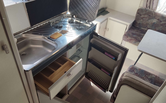 Кемпер для отдыха Burstner Holiday 4309 - изображение 10