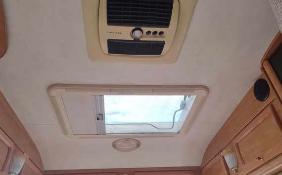 Кемпер для отдыха Coachman VIP 2000 520/4 - изображение 18