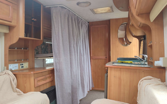 Кемпер для отдыха Coachman VIP 2000 520/4 - изображение 9