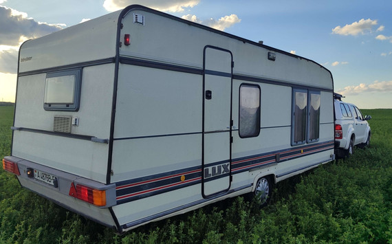 Кемпер для отдыха Burstner Big Lux - изображение 3