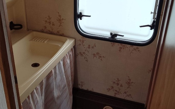 Кемпер для отдыха Burstner Mini City - изображение 8